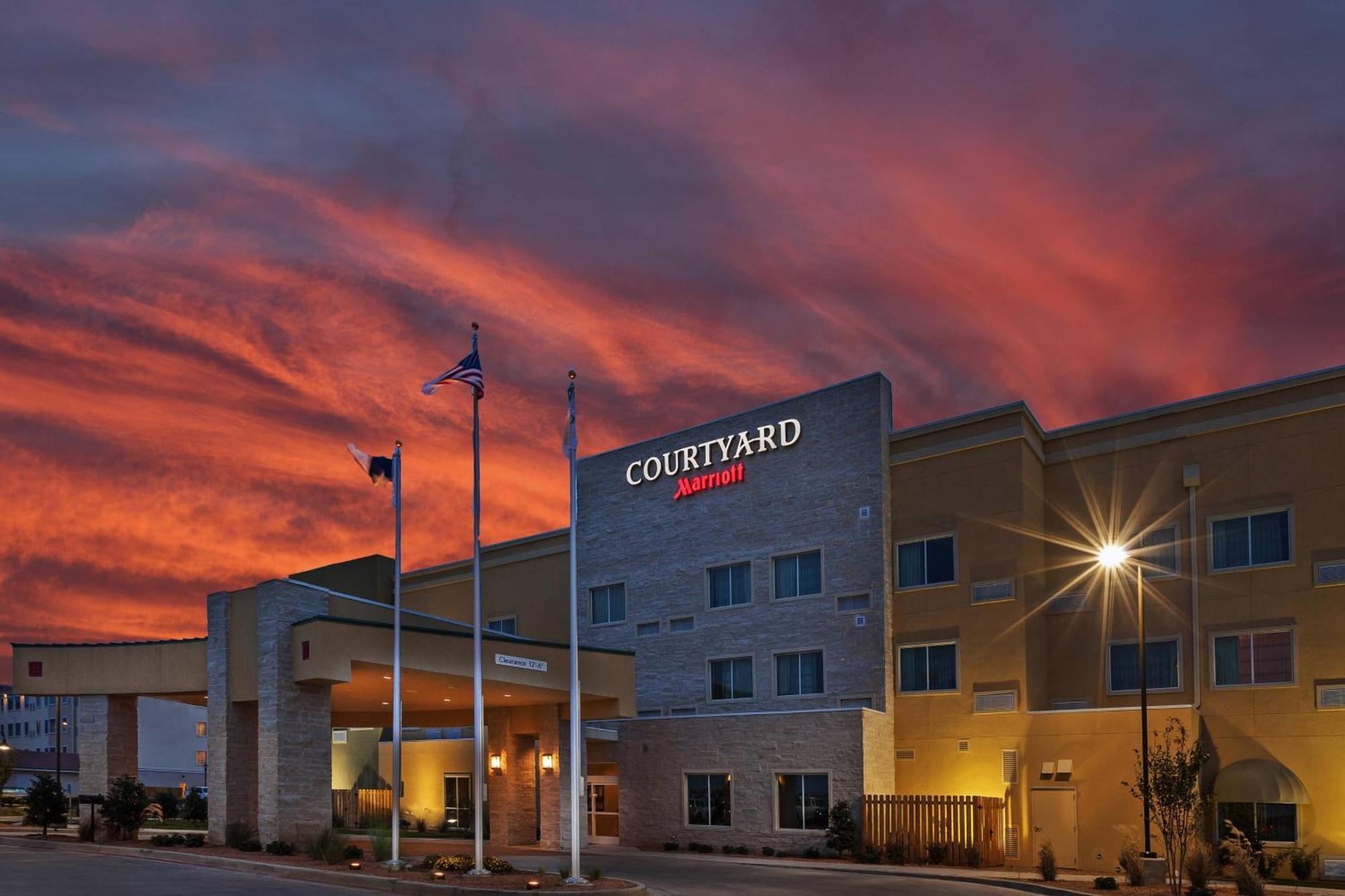 Courtyard By Marriott Odessa Otel Dış mekan fotoğraf